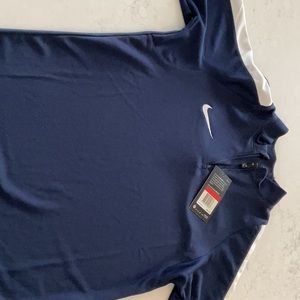 Nike boy’s dry-fit, quarter zip top